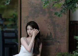 壹吻映画 – 免费领取辣辣的落地窗写真，让你的生活充满艺术气息！
