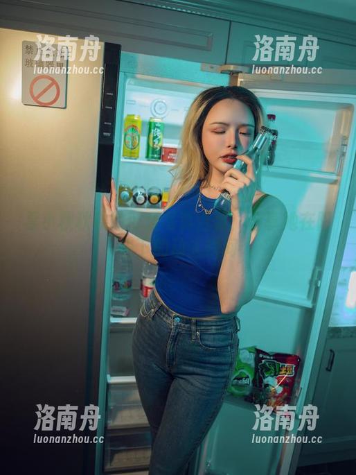 夏小秋秋秋 夏小秋秋秋的可爱写真合集:分享她在阳光下的动人瞬间