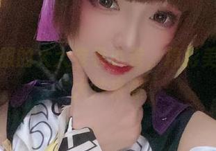 身披礼服的大大卷卷小卷，精彩美图图集大片来袭