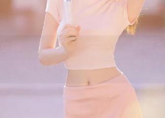 头条女神 – 发现“易阳秘书”的在线美图，揭晓她心中的那些秘密故事！
