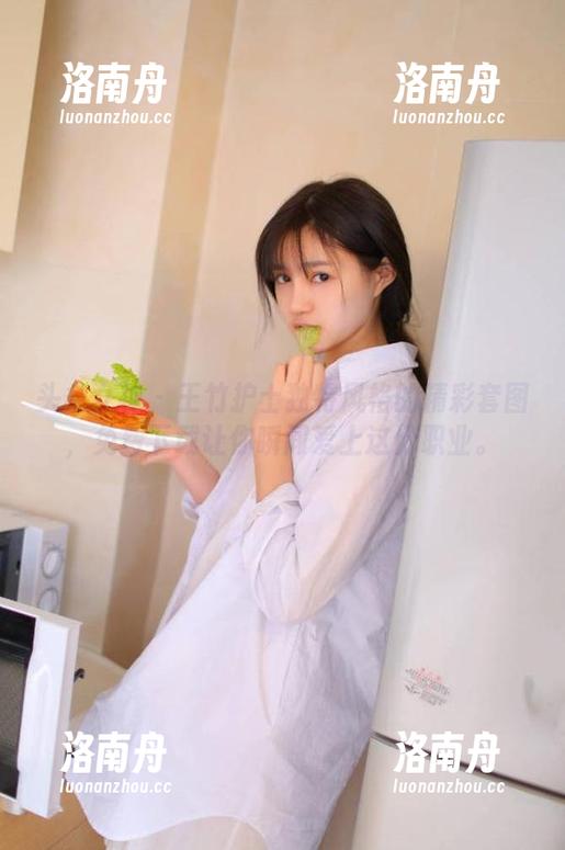 头条女神-王竹 头条女神 - 王竹护士独特风格的精彩套图,免费下载让你瞬间爱上这份职业。