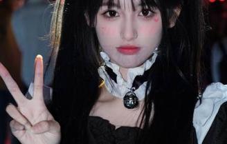 头条女神 – 原图下载惊艳来袭：郭忆然白丝袜写真，唤醒你的艺术细胞