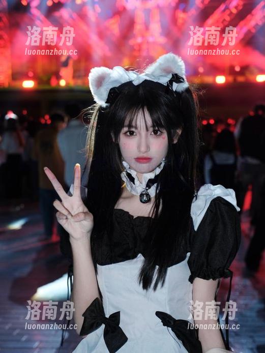 头条女神-郭忆然 头条女神 - 原图下载惊艳来袭:郭忆然白丝袜写真,唤醒你的艺术细胞
