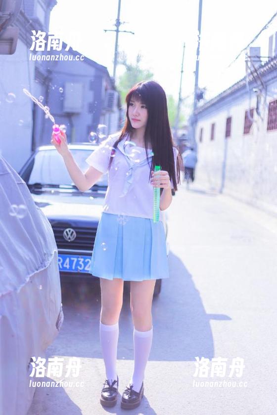 微密圈 - 学姐的无圣光写真作品合集，“好H好女杀手”以自嘲搞笑风格让你看得欲罢不能！