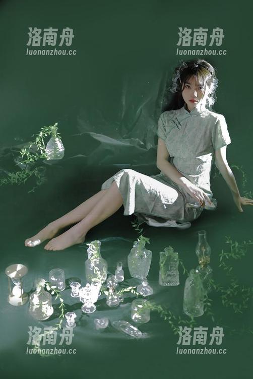 妖精视觉 - 探索高清图册，苏苏空姐的生活瞬间，展现职场的魅力！