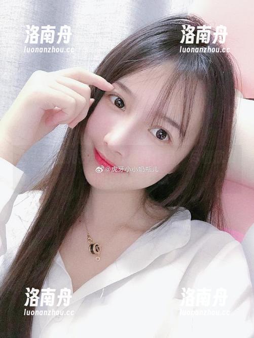 小小奶瓶儿 小小奶瓶儿独特浴缸福利作品,尽情欣赏她的创意与诚意