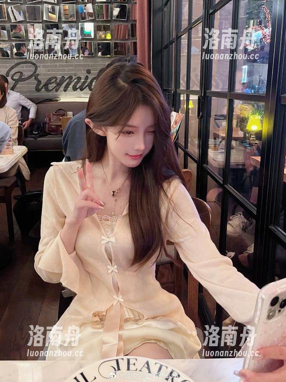 小小奶瓶儿 生日限定仙女兔的浪漫,小小奶瓶儿私拍美图在线