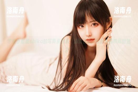 小鹿鹿shika 学姐小鹿鹿shika的写真资源库:清新自然,捕捉青春瞬间的魅力!