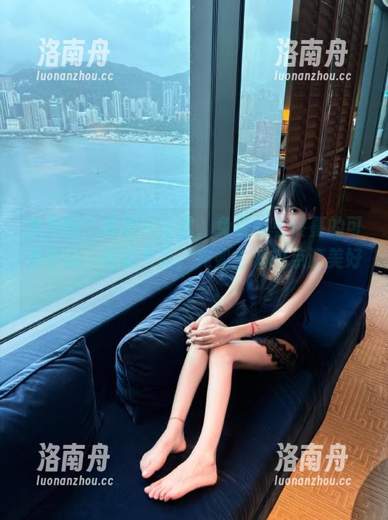 尤果网-佟蔓 尤果网 - 在这片天堂,免费畅享佟蔓的可爱作品,细腻入微,宛如生活的点滴美好!