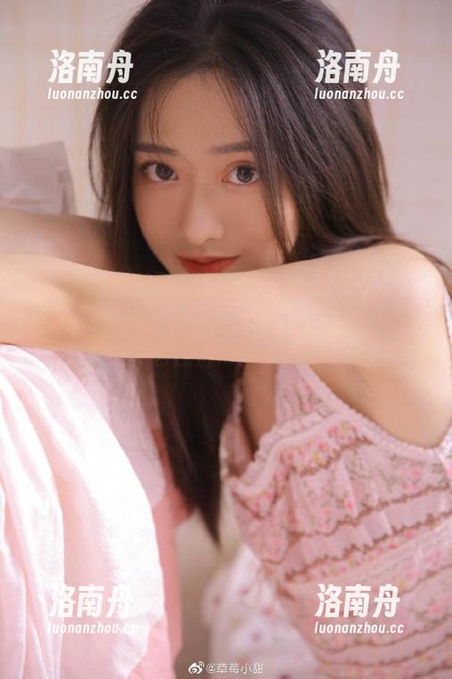 尤果网 - 孟狐狸网袜写真合集曝光，尽情享受每一张照片带来的奇妙感受！