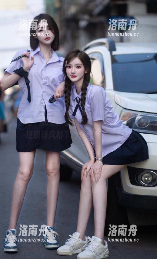 尤果网-布莱尔昆娜 尤果网 - 布莱尔昆娜职业装写真图包,展现职场风格下的优雅与自信追求