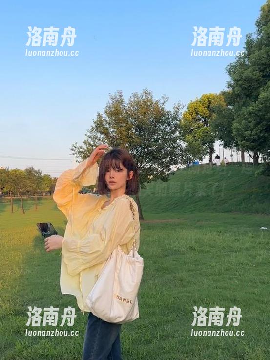 尤果网 - 林妃媛旅拍合集：更新过后，连我自己都忍不住想笑的照片来了！