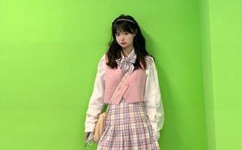 尤果网 – 最新写真集揭秘球球女王的时尚魅力与无限可能，快来欣赏！