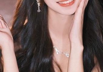 尤果网 – 细腻之美：萌汉药baby婚纱作品原图及高清壁纸，给你不一样的视角体验！