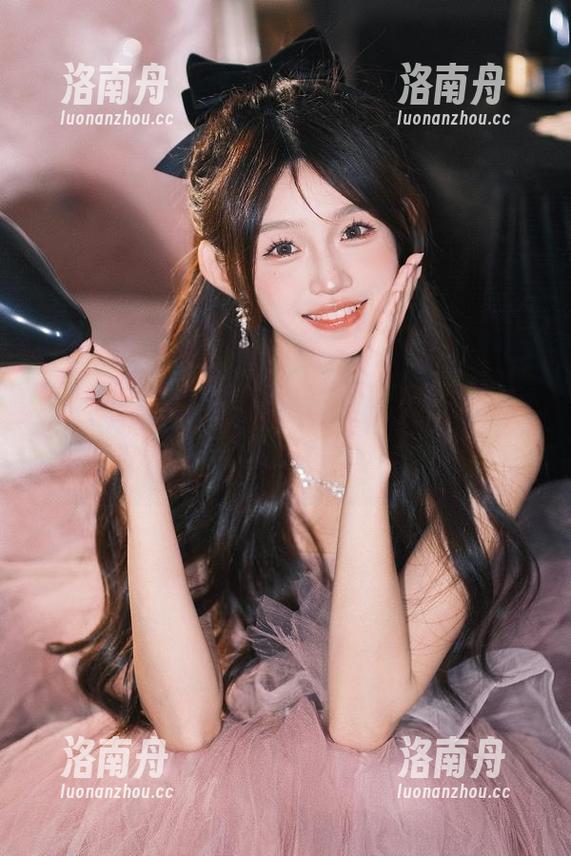 尤果网-萌汉药baby 尤果网 - 细腻之美:萌汉药baby婚纱作品原图及高清壁纸,给你不一样的视角体验!
