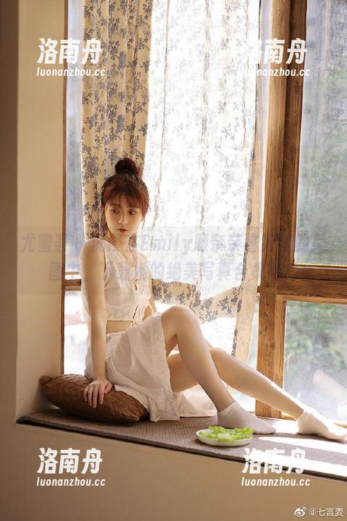 尤蜜荟-Emily顾奈奈酱 尤蜜荟 - 沉浸在Emily顾奈奈酱姐姐的美图中,下载她的绝美写真合集吧!
