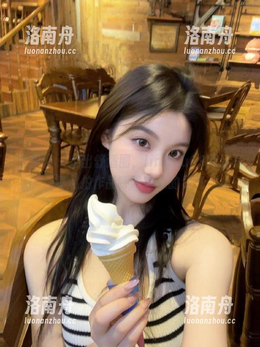 尤蜜荟-lingyu69 尤蜜荟 - 走出舒适圈,lingyu69裸足写真私拍作品呼唤内心的勇气