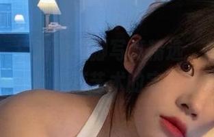 尤蜜荟 – 周妍希美脚写真精选，感受优雅气质与细腻艺术的完美交融
