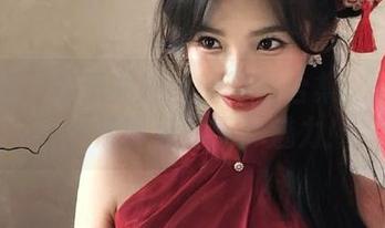 尤蜜荟 – 欢乐尤妮丝的夏日合集：一起享受火辣图包的无尽魅力！