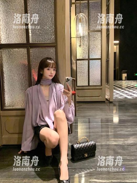 就是阿朱啊 微密圈 - 以就是阿朱啊的名字命名的全套内衣图集:原来我的模特生涯是个玩笑