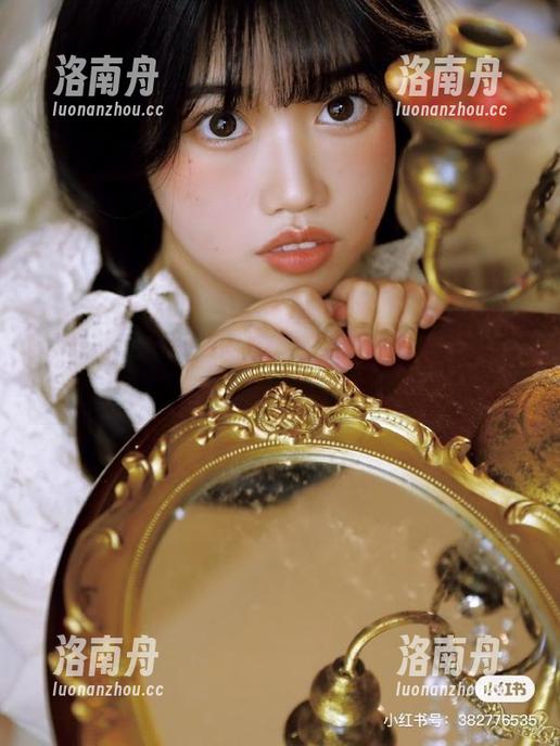 左公子666 微密圈 - 左公子666倾情分享:探索居家空乘女友写真集的独特魅力与视角!