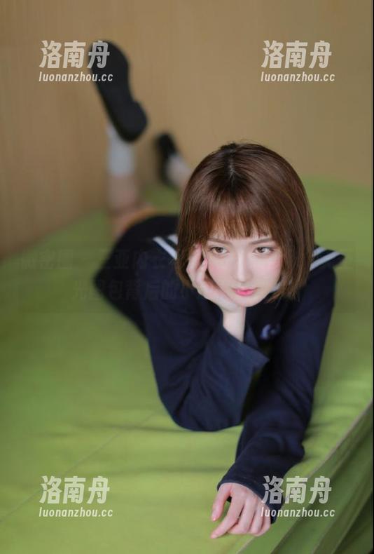 微密圈 - 三亚内衣写真，张思允nice无圣光图包背后的小趣事大放送！