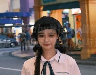 微密圈 – 张鑫baby独特风格的蝴蝶结&比基尼，精选原图展现优雅与活力