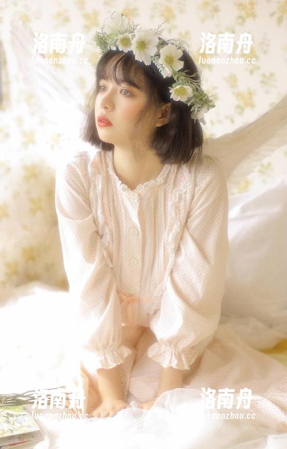徐莉芝 微密圈 - 徐莉芝私房写真,上课啦,课堂里也能有无限魅力!