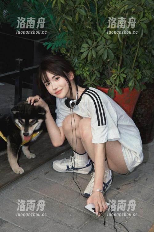 徐莉芝 微密圈 - 徐莉芝私房原图:感受姐姐小提琴旁的诗意氛围