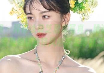 微密圈 – 探秘徐莉芝居家写真，精选原图呈现她的独特风格与无限魅力