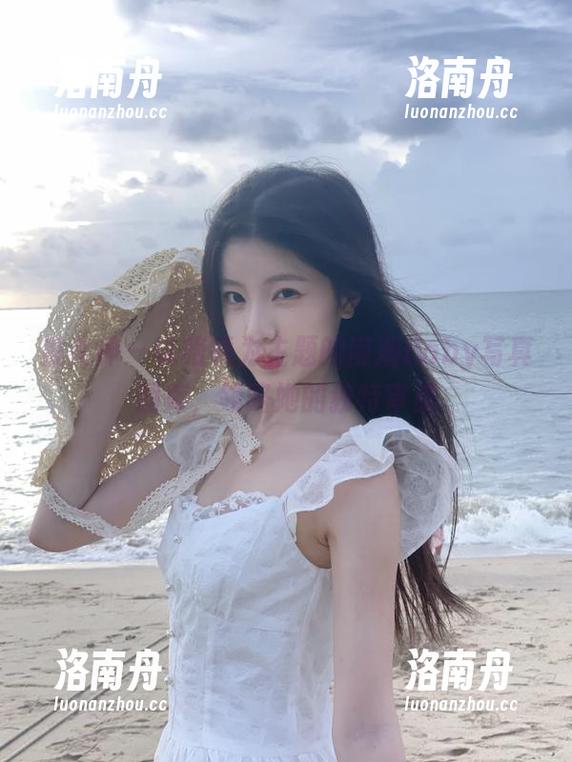 推女神-南湘Baby 推女神 - 以眼镜为主题的南湘Baby写真图库,领略她的独特审美
