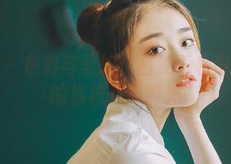 推女神 – 色彩与柔软：吕梦玉私房写真里的棉袜梦幻时光