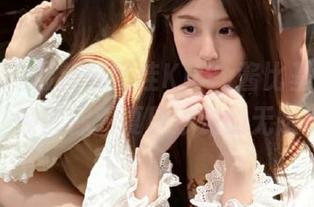 推女神 – 最新施忆佳Kitty酱比基尼写真原图，唤醒你对夏日沙滩的无限憧憬！