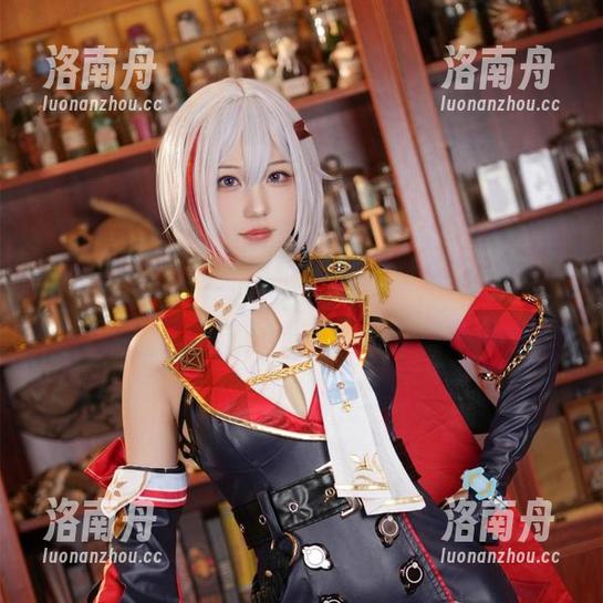无影喵喵 高清写真中的无影喵喵:职业装让时尚与职业完美融合