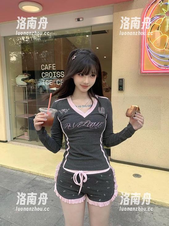 星颜社-王俪丁呀 星颜社 - 感受王俪丁呀的精选套图,剧情与美丽交织,让你一见倾心