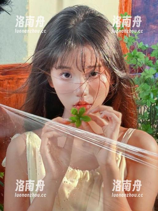 林子喵Lynne 微密圈 - 林子喵Lynne居家里最美瞬间:优雅写真套图分享,引领你的居家风尚!