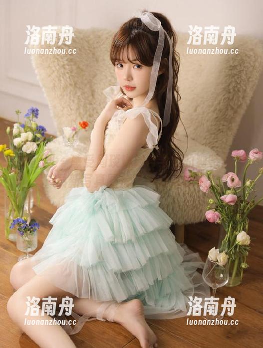 果团网 - 感受周琰琳LIN学姐的独特魅力，最新写真图片更新让你惊艳！