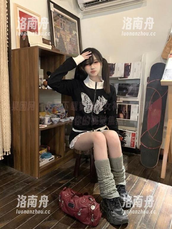 果团网 - 免费下载莫雅淇女神最新写真，瞬间成为你的视觉焦点！