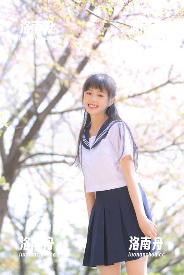 梦丝女神-晓晓 梦丝女神 - 晓晓带你进入浴缸的梦境,无圣光美图让每一刻都如此动人!