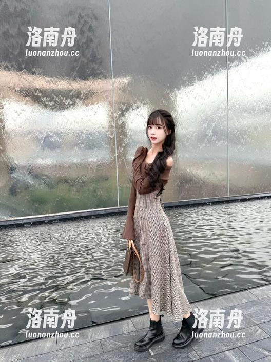 森萝财团-甜米 森萝财团 - 甜米学姐个人写真集,分享每一幅画作背后的生活点滴与情感
