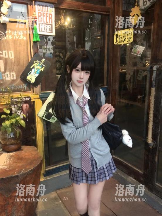 森萝财团 森萝财团最新超薄死库水白丝原图,带你领略肌肤之美