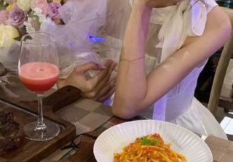 模特联盟 – 领略李李七七喜喜高清美腿写真魅力，免费下载，随时欣赏美丽