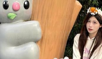 模范学院 – 最新出炉！Lingyu女仆图包带你畅游梦幻般的视觉盛宴