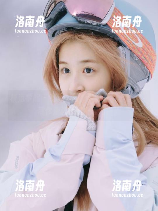模范学院-李可可 模范学院 - 高清套图:李可可护士时刻,带你走进温暖护理的世界