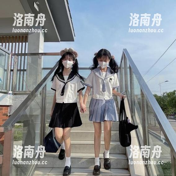 模范学院 - 油亮之美，甜筒晓彤写真合集让你感受艺术与自然的完美结合
