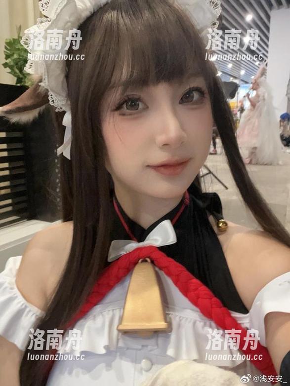 浅安安 浅安安写真更新:和服怎么穿都有道理,拜托别让我笑出声!