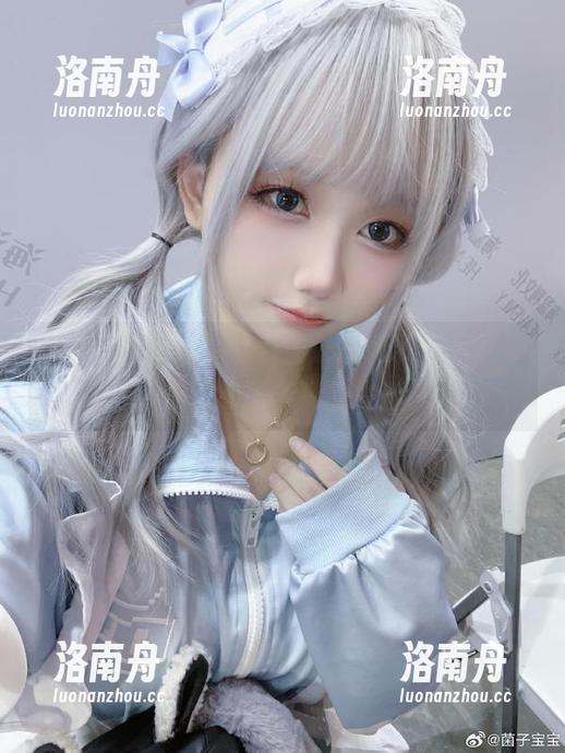 捕捉美好瞬间，浅野菌子最新粉色写真带你走进绚丽多彩的生活。