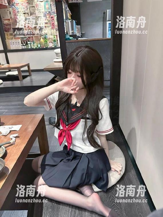 海豚baby 微密圈 - 沉醉于海豚baby的绚丽美图,探索她别致的美足作品之旅