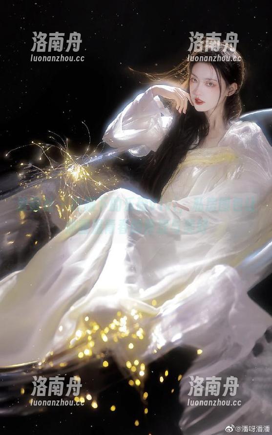 爱蜜社 - 校服下的乐薇Vivi，私房图包让你重温青春的青涩与美好