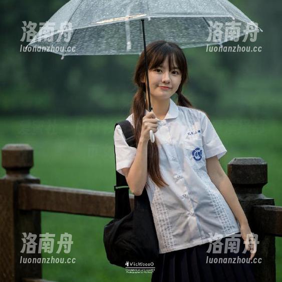 爱蜜社-沈佳熹 爱蜜社 - 白衬衫写真套图,沈佳熹演绎都市女子的别样风采